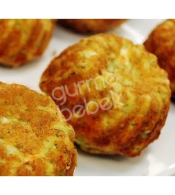 Dereotlu beyaz peynirli muffin Dereotlu beyaz peynirli muffin