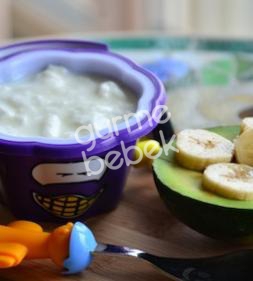 Buğday ruşeymli meyve salatası Buğday ruşeymli meyve salatası