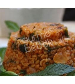 Bulgurlu yaz pilavı Bulgurlu yaz pilavı
