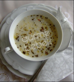 Tam buğday unlu yayla çorbası Tam buğday unlu yayla çorbası